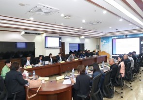 ประชุมเพื่อการนำผลการศึกษา “เป้าหมายขีดความสามารถในการรองรับสารเบนซีนและสาร 1,3-บิวทาไดอีน” ในพื้นที่เขตควบคุมมลพิษมาบตาพุด จังหวัดระยอง ไปสู่การบริหารจัดการเชิงปฏิบัติ