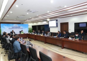 ประชุมเพื่อการนำผลการศึกษา “เป้าหมายขีดความสามารถในการรองรับสารเบนซีนและสาร 1,3-บิวทาไดอีน” ในพื้นที่เขตควบคุมมลพิษมาบตาพุด จังหวัดระยอง ไปสู่การบริหารจัดการเชิงปฏิบัติ