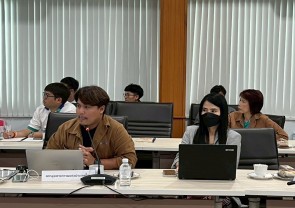 การประชุมคณะทำงานศึกษาแนวทางการกำหนดมาตรการควบคุมสารเบนซีน และสาร 1,3-บิวทาไดอีน ในบรรยากาศบริเวณริมรั้วโรงงานในกลุ่มนิคมอุตสาหกรรมและท่าเรืออุตสาหกรรมพื้นที่มาบตาพุด ครั้งที่ 2/2568