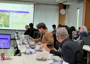 การประชุมคณะทำงานศึกษาแนวทางการกำหนดมาตรการควบคุมสารเบนซีน และสาร 1,3-บิวทาไดอีน ในบรรยากาศบริเวณริมรั้วโรงงานในกลุ่มนิคมอุตสาหกรรมและท่าเรืออุตสาหกรรมพื้นที่มาบตาพุด ครั้งที่ 2/2568